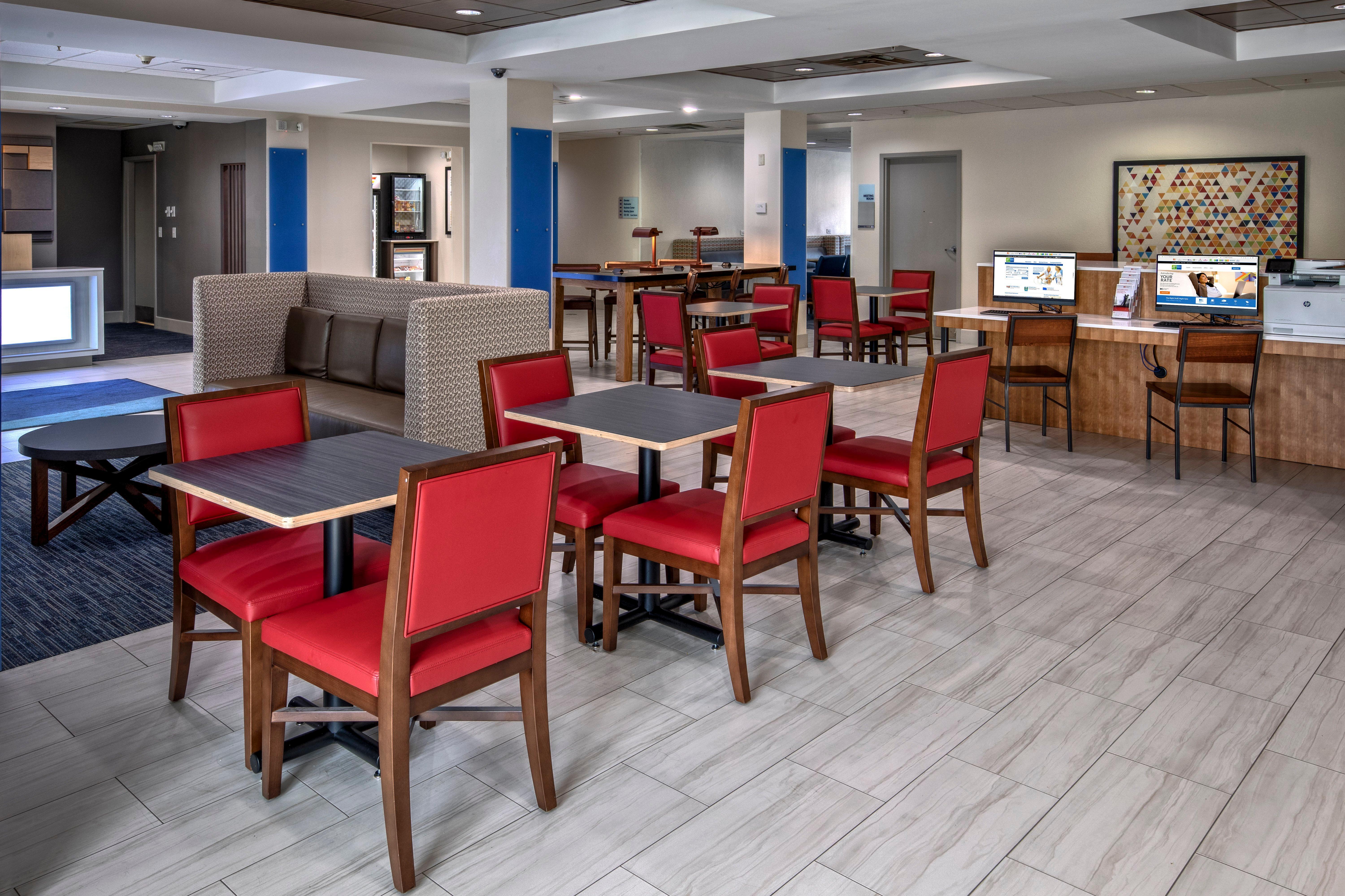 Holiday Inn Express Hotel & Suites Smyrna-Nashville Area By Ihg Exterior foto